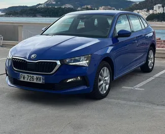 Frontansicht eines Mietwagens Skoda Scala in Rafailovici, Montenegro ✓ Auto Nr.11800. ✓ Automatisch TM ✓ 0 Bewertungen.