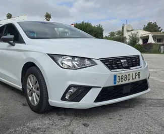 Frontansicht eines Mietwagens SEAT Ibiza in Malaga, Spanien ✓ Auto Nr.11459. ✓ Automatisch TM ✓ 0 Bewertungen.