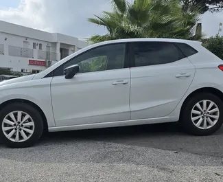 Mietwagen SEAT Ibiza 2022 in Spanien, mit Benzin-Kraftstoff und 95 PS ➤ Ab 45 EUR pro Tag.