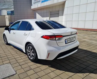 Mietwagen Toyota Corolla Sedan 2020 in Georgien, mit Benzin-Kraftstoff und 140 PS ➤ Ab 60 GEL pro Tag.