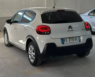 Vermietung Citroen C3. Wirtschaft, Komfort, Crossover Fahrzeug zur Miete in Montenegro ✓ Kaution Einzahlung von 100 EUR ✓ Versicherungsoptionen KFZ-HV, VKV Plus, Ausland.