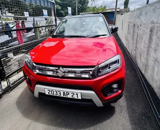 Frontansicht eines Mietwagens Suzuki Vitara Brezza auf Mauritius, Mauritius ✓ Auto Nr.11845. ✓ Automatisch TM ✓ 0 Bewertungen.