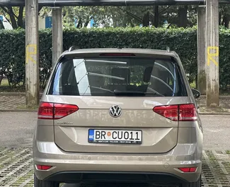 Vermietung Volkswagen Touran. Komfort, Minivan Fahrzeug zur Miete in Montenegro ✓ Kaution Einzahlung von 200 EUR ✓ Versicherungsoptionen KFZ-HV, Diebstahlschutz, Ausland.