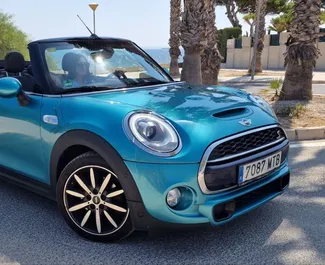 Frontansicht eines Mietwagens Mini Cooper Cabrio in Alicante, Spanien ✓ Auto Nr.11718. ✓ Automatisch TM ✓ 0 Bewertungen.