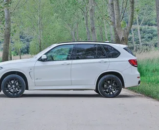 Mietwagen BMW X5 2016 in Montenegro, mit Diesel-Kraftstoff und 290 PS ➤ Ab 160 EUR pro Tag.