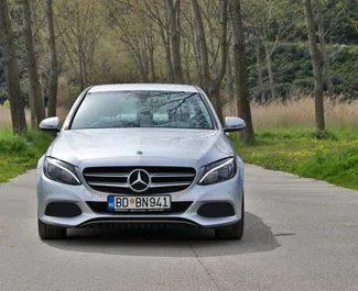 Frontansicht eines Mietwagens Mercedes-Benz C-Class AMG in Becici, Montenegro ✓ Auto Nr.12156. ✓ Automatisch TM ✓ 0 Bewertungen.