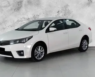 Frontansicht eines Mietwagens Toyota Corolla in Baku, Aserbaidschan ✓ Auto Nr.12012. ✓ Automatisch TM ✓ 0 Bewertungen.