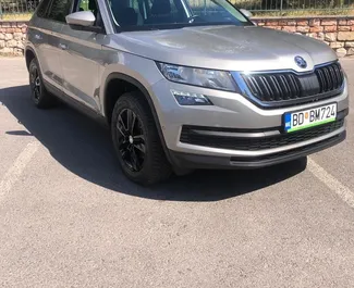 Frontansicht eines Mietwagens Skoda Kodiaq in Becici, Montenegro ✓ Auto Nr.12180. ✓ Automatisch TM ✓ 0 Bewertungen.