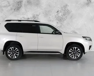 Vermietung Toyota Land Cruiser Prado. Komfort, Premium, SUV Fahrzeug zur Miete in Aserbaidschan ✓ Kaution Einzahlung von 300 AZN ✓ Versicherungsoptionen KFZ-HV, TKV, VKV Plus, VKV Komplett, Insassen, Diebstahlschutz, Junge, Keine Kaution.