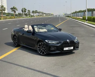 Frontansicht eines Mietwagens BMW 430i Cabrio in Dubai, VAE ✓ Auto Nr.11917. ✓ Automatisch TM ✓ 0 Bewertungen.
