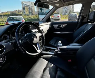 Mercedes-Benz GLK 2013 zur Miete verfügbar in Tirana, mit Kilometerbegrenzung unbegrenzte.