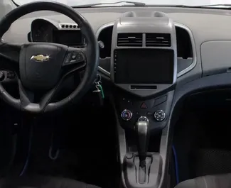 Benzin 1,6L Motor von Chevrolet Aveo 2018 zur Miete in Baku.