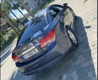 Benzin 1,4L Motor von Chevrolet Cruze 2015 zur Miete am Flughafen Kutaisi.