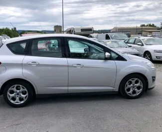 Vermietung Ford C-Max. Komfort, Minivan Fahrzeug zur Miete in Albanien ✓ Kaution Einzahlung von 100 EUR ✓ Versicherungsoptionen KFZ-HV, VKV Komplett, Junge.