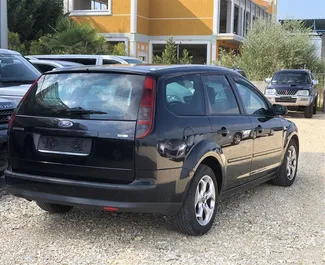 Vermietung Ford Focus SW. Wirtschaft, Komfort Fahrzeug zur Miete in Albanien ✓ Kaution Einzahlung von 100 EUR ✓ Versicherungsoptionen KFZ-HV, VKV Komplett, Junge.