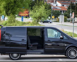 Diesel 2,2L Motor von Mercedes-Benz Vito 116 2017 zur Miete in Becici.