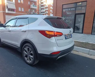 Vermietung Hyundai Santa Fe. Komfort, Crossover Fahrzeug zur Miete in Albanien ✓ Kaution Einzahlung von 100 EUR ✓ Versicherungsoptionen KFZ-HV, TKV, VKV Plus, VKV Komplett, Diebstahlschutz.