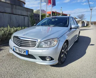 Frontansicht eines Mietwagens Mercedes-Benz C220 d in Tirana, Albanien ✓ Auto Nr.11868. ✓ Automatisch TM ✓ 0 Bewertungen.