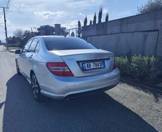 Vermietung Mercedes-Benz C220 d. Komfort, Premium Fahrzeug zur Miete in Albanien ✓ Kaution Einzahlung von 100 EUR ✓ Versicherungsoptionen KFZ-HV, TKV, VKV Plus, VKV Komplett, Diebstahlschutz.