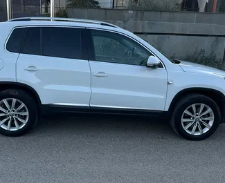 Mietwagen Volkswagen Tiguan 2015 in Albanien, mit Benzin-Kraftstoff und 200 PS ➤ Ab 46 EUR pro Tag.