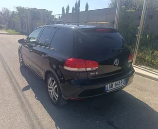 Mietwagen Volkswagen Golf 6 2013 in Albanien, mit Diesel-Kraftstoff und 140 PS ➤ Ab 27 EUR pro Tag.