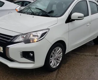 Mietwagen Mitsubishi Attrage 2023 in Georgien, mit Benzin-Kraftstoff und 150 PS ➤ Ab 100 GEL pro Tag.