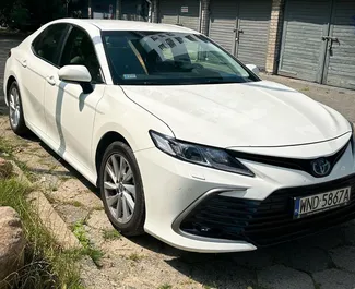 Frontansicht eines Mietwagens Toyota Camry in Alicante, Spanien ✓ Auto Nr.11970. ✓ Automatisch TM ✓ 0 Bewertungen.