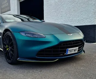 Frontansicht eines Mietwagens Aston Martin Vantage in Alicante, Spanien ✓ Auto Nr.11985. ✓ Automatisch TM ✓ 0 Bewertungen.