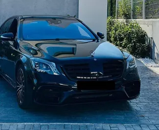 Frontansicht eines Mietwagens Mercedes-Benz S500 in Alicante, Spanien ✓ Auto Nr.12093. ✓ Automatisch TM ✓ 0 Bewertungen.