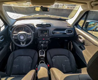 Jeep Renegade 2016 mit Antriebssystem Allradantrieb, verfügbar in Batumi.