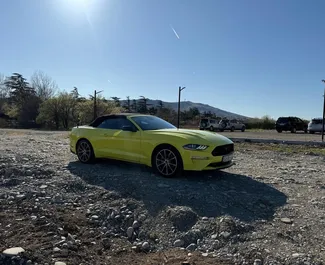 Ford Mustang Cabrio 2022 zur Miete verfügbar in Tiflis, mit Kilometerbegrenzung 200 km/Tag.