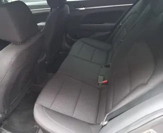 Benzin 2,0L Motor von Hyundai Elantra 2019 zur Miete am Flughafen Tiflis.