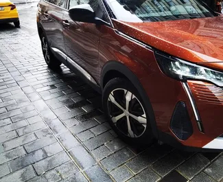 Peugeot 5008 2024 zur Miete verfügbar in Istanbul, mit Kilometerbegrenzung 250 km/Tag.