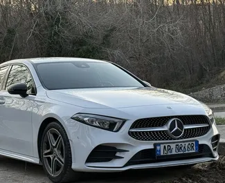 Frontansicht eines Mietwagens Mercedes-Benz A180 in Tirana, Albanien ✓ Auto Nr.12329. ✓ Automatisch TM ✓ 0 Bewertungen.