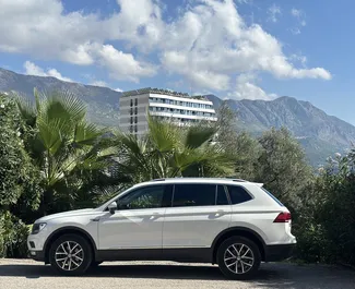 Autovermietung Volkswagen Tiguan Nr.10338 Automatisch in Becici, ausgestattet mit einem 2,0L Motor ➤ Von Filip in Montenegro.