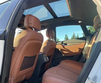 Maserati Levante S 2022 zur Miete verfügbar in Tiflis, mit Kilometerbegrenzung 250 km/Tag.