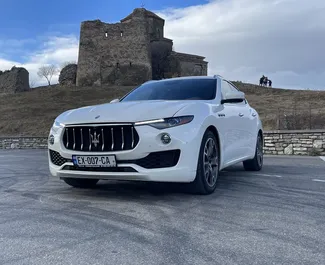Frontansicht eines Mietwagens Maserati Levante S in Tiflis, Georgien ✓ Auto Nr.12381. ✓ Automatisch TM ✓ 0 Bewertungen.