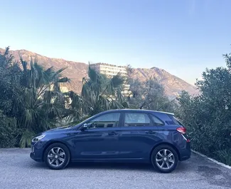 Vermietung Hyundai i30. Wirtschaft, Komfort Fahrzeug zur Miete in Montenegro ✓ Kaution Einzahlung von 100 EUR ✓ Versicherungsoptionen KFZ-HV, TKV, VKV Komplett, Diebstahlschutz, Ausland, Junge.