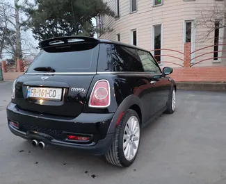 Vermietung Mini Cooper S. Komfort, Premium, Cabrio Fahrzeug zur Miete in Georgien ✓ Kaution Keine Kaution ✓ Versicherungsoptionen KFZ-HV, VKV Plus, VKV Komplett, Insassen, Diebstahlschutz.