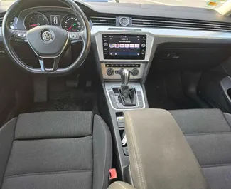 Mietwagen Volkswagen Passat Variant 2017 in Montenegro, mit Diesel-Kraftstoff und 140 PS ➤ Ab 30 EUR pro Tag.