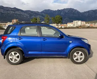 Vermietung Daihatsu Terios. Wirtschaft, Komfort, SUV Fahrzeug zur Miete in Montenegro ✓ Kaution Einzahlung von 100 EUR ✓ Versicherungsoptionen KFZ-HV, Ausland.