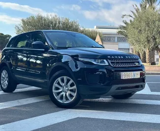 Frontansicht eines Mietwagens Land Rover Range Rover Evoque in Alicante, Spanien ✓ Auto Nr.12313. ✓ Automatisch TM ✓ 0 Bewertungen.