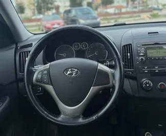 Hyundai i30 2010 zur Miete verfügbar in Durres, mit Kilometerbegrenzung unbegrenzte.