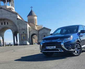 Mitsubishi Outlander 2017 zur Miete verfügbar in Tiflis, mit Kilometerbegrenzung unbegrenzte.