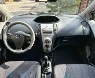 Benzin 1,0L Motor von Toyota Yaris 2008 zur Miete in Kaliningrad.