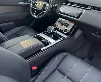 Benzin 2,0L Motor von Land Rover Range Rover Velar 2024 zur Miete in Dubai.