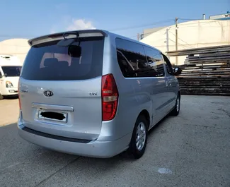 Mietwagen Hyundai Grand Starex 2015 in Albanien, mit Diesel-Kraftstoff und 130 PS ➤ Ab 40 EUR pro Tag.