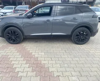 Vermietung Peugeot 2008. Komfort, Crossover Fahrzeug zur Miete in der Türkei ✓ Kaution Einzahlung von 400 USD ✓ Versicherungsoptionen KFZ-HV, TKV, VKV Komplett, Insassen, Diebstahlschutz, Junge.