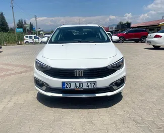 Vermietung Fiat Egea. Wirtschaft, Komfort Fahrzeug zur Miete in der Türkei ✓ Kaution Einzahlung von 250 USD ✓ Versicherungsoptionen KFZ-HV, TKV, VKV Komplett, Insassen, Diebstahlschutz, Junge.