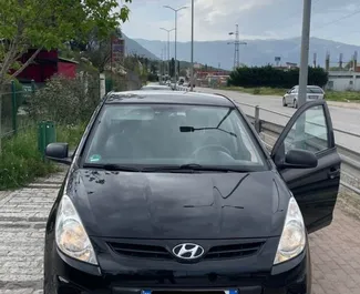 Autovermietung Hyundai i20 Nr.13090 Schaltgetriebe in Tirana, ausgestattet mit einem 1,2L Motor ➤ Von Iglis in Albanien.